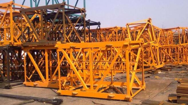 臨清建機(jī)分享：山東塔機(jī)是由哪幾部分組成的，塔機(jī)自身如何升高